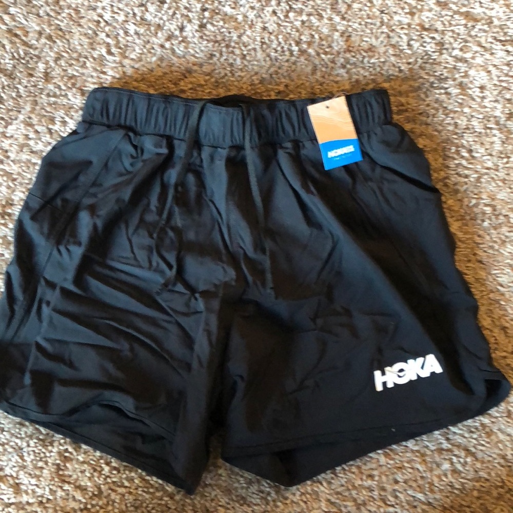 Hoka M Performance Woven 5 inch Shorts